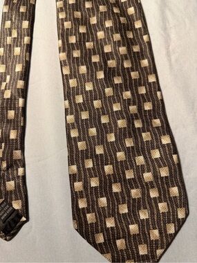 Pavone Brown and Cream Checked Geometric Men's Tie. Made in Italy